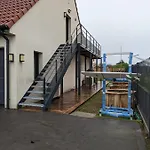 Au Bout De La Rue, La Wifi Acces 24 Sur 24 Iptv * 상가트