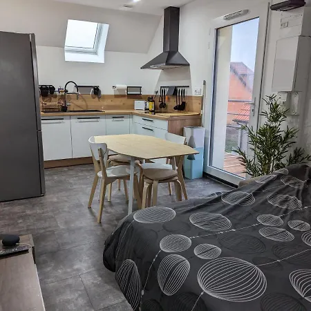 Au Bout De La Rue, La Wifi Acces 24 Sur 24 Iptv Apartment Sangatte