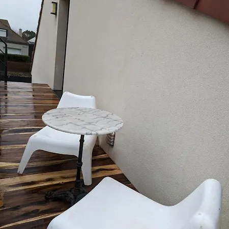 Apartman Au Bout De La Rue, La Wifi Acces 24 Sur 24 Iptv *