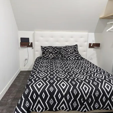 Au Bout De La Rue, La Wifi Acces 24 Sur 24 Iptv Apartman Sangatte