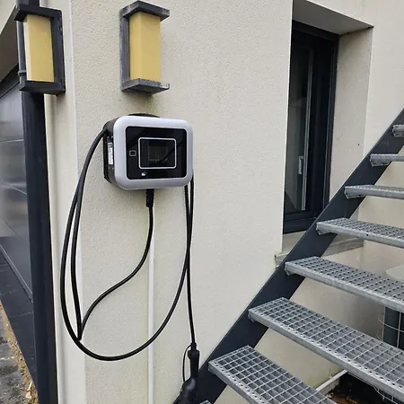 Au Bout De La Rue, La Wifi Acces 24 Sur 24 Iptv Apartman Sangatte