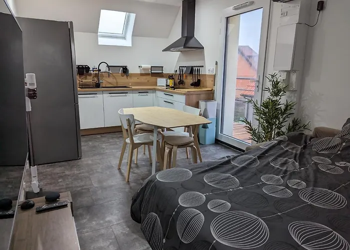 Au Bout De La Rue, La Wifi Acces 24 Sur 24 Iptv Apartment Sangatte